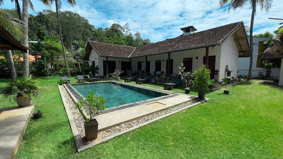 Villa Hiriketiya aerial overview – private villa compound Sri Lanka