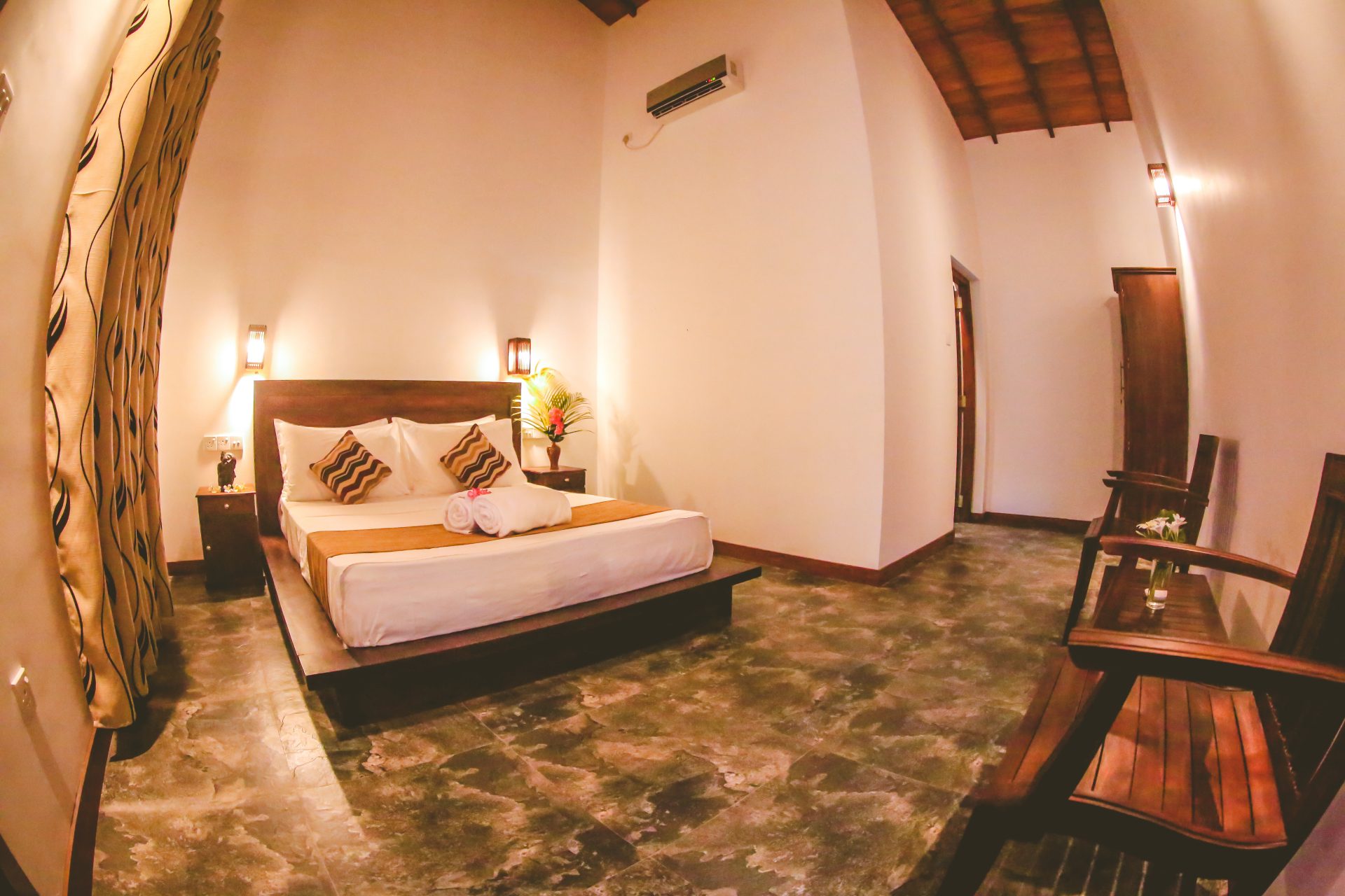 Villa Hiriketiya infinity pool view, Sri Lanka surf villa